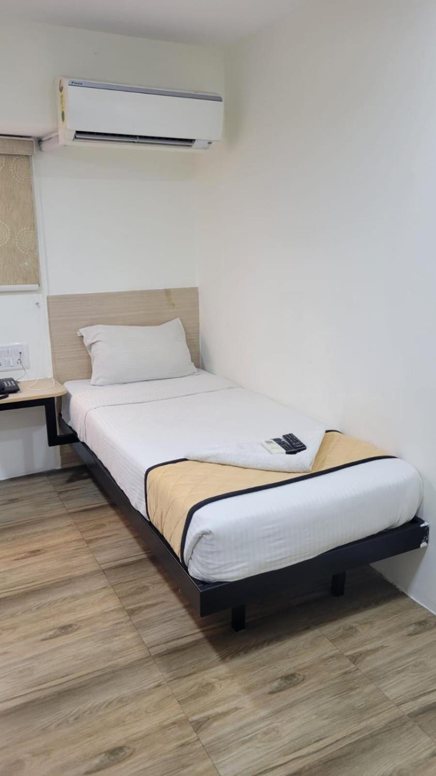 Grace Residency Chennai Airport Hotel Kültér fotó